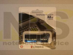 USB 3.2 Kingston DTXM/32GB  32GB черный